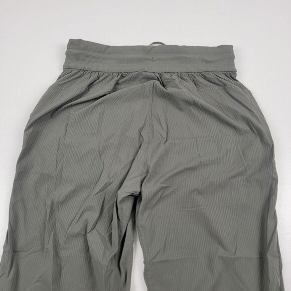 Lululemon Athletica Beyond The Studio Crop Womens Green Joggers Yoga Pants Sz 6 - Picture 7 of 16